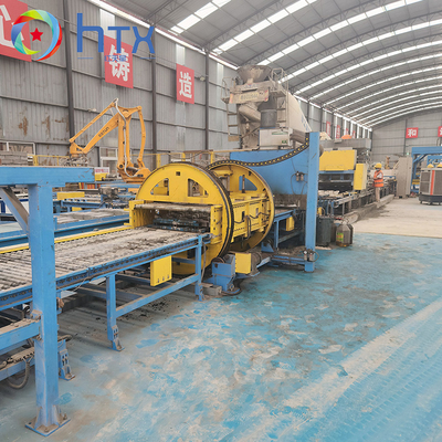 Machines voor het vervaardigen van bewerkte omheiningspanelen